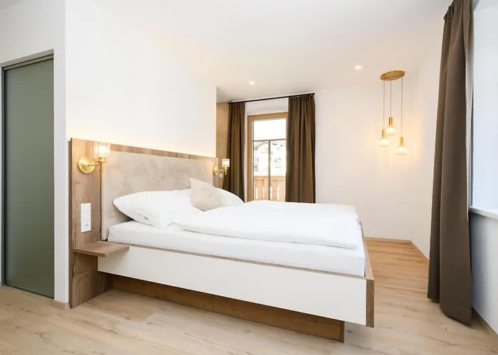 アパート Edelweiss ペルティサウ