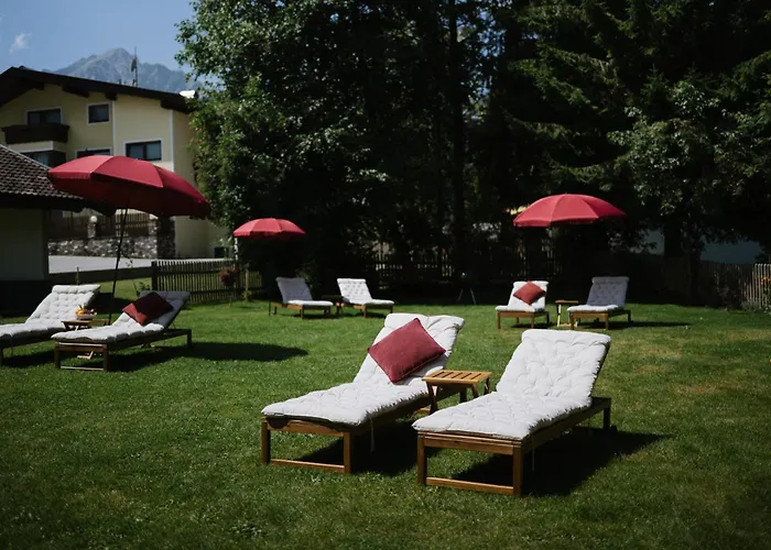 Edelweiss アパート ペルティサウ