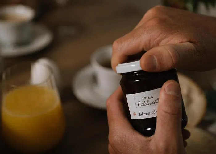 アパート Edelweiss ペルティサウ